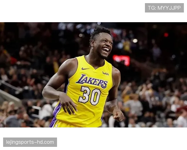 朱利叶斯·兰德尔挡拆创造机会提升效率，领先队内内线对比明显