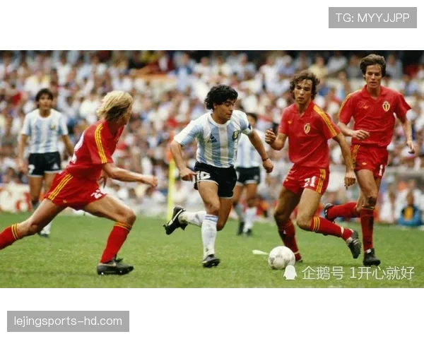 亚马尔与马拉多纳青年期爆发力及战术角色对比分析